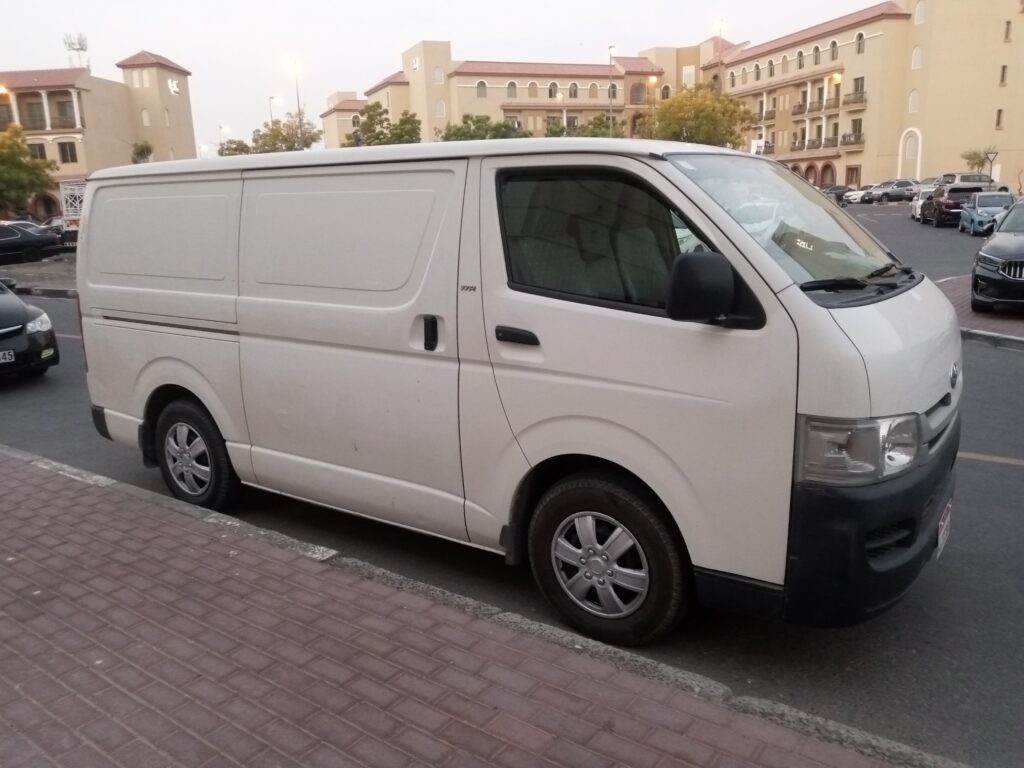 freezer van for rent in dubai