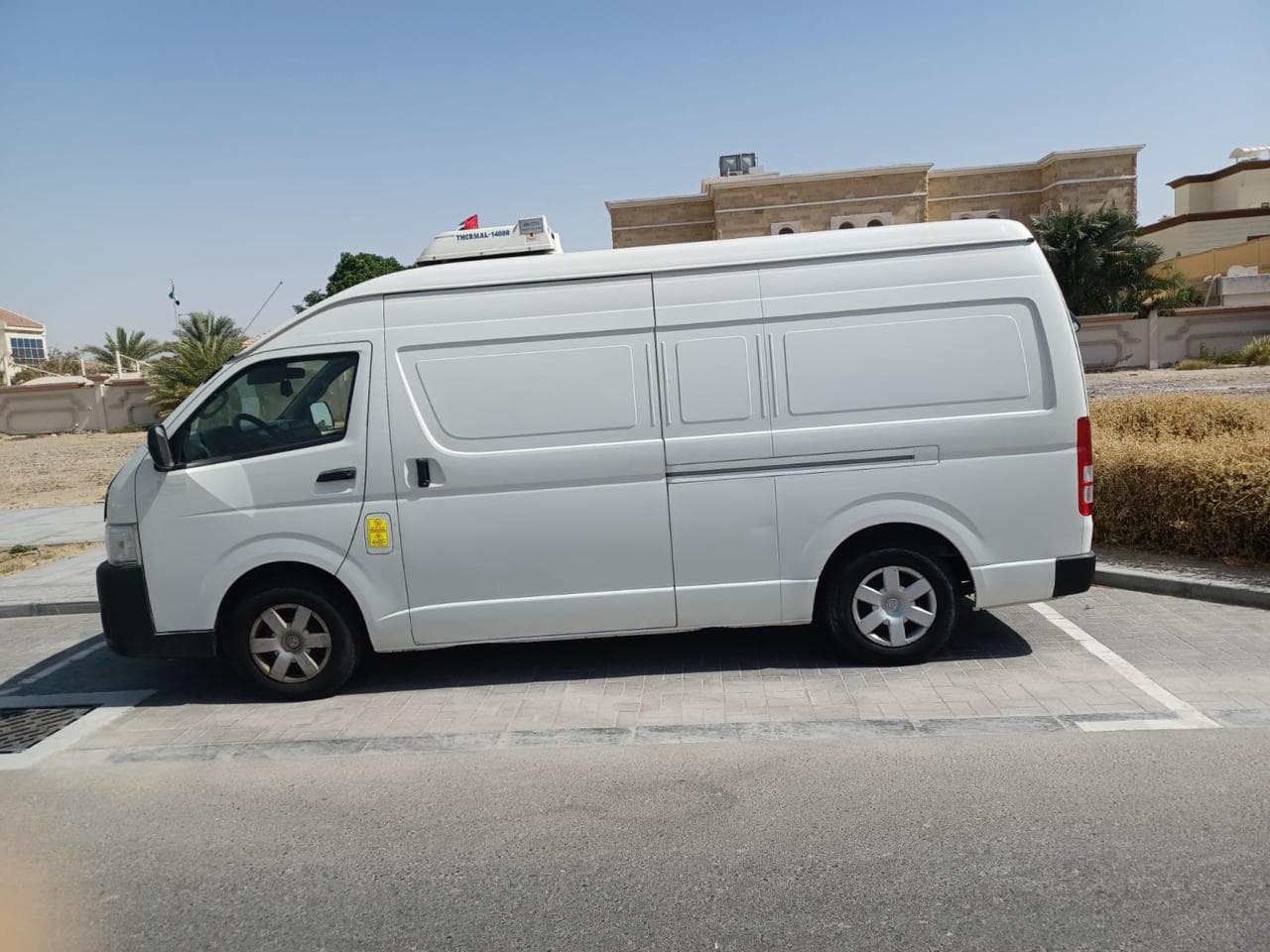 Chiller Van Rental in Dubai | Refrigerated & Freezer Van rental